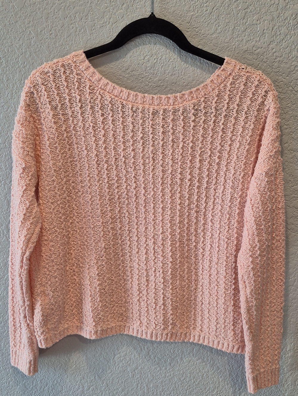 Hollister Soft Knit Women's Sweater in Light Pink